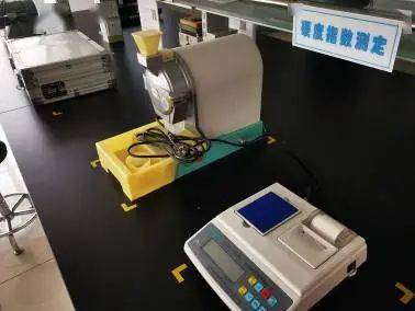 我為群眾辦實事 區商務局舉辦食品安全宣傳周暨糧食質量安全宣傳日活動